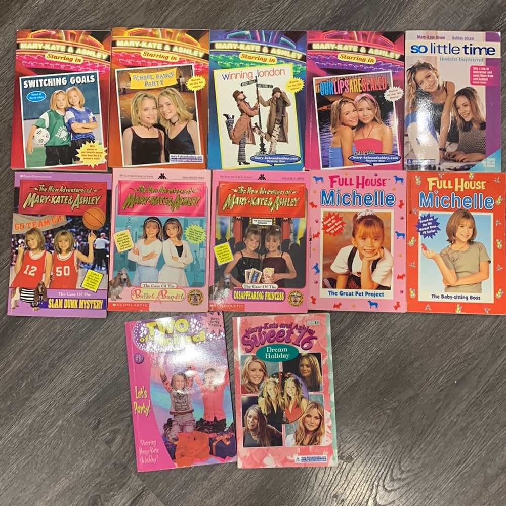 Bundle of 12 - Mary-Kate & Ashley Olsen Books 📚